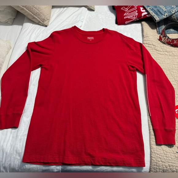 Supreme - Picture 5 of 5